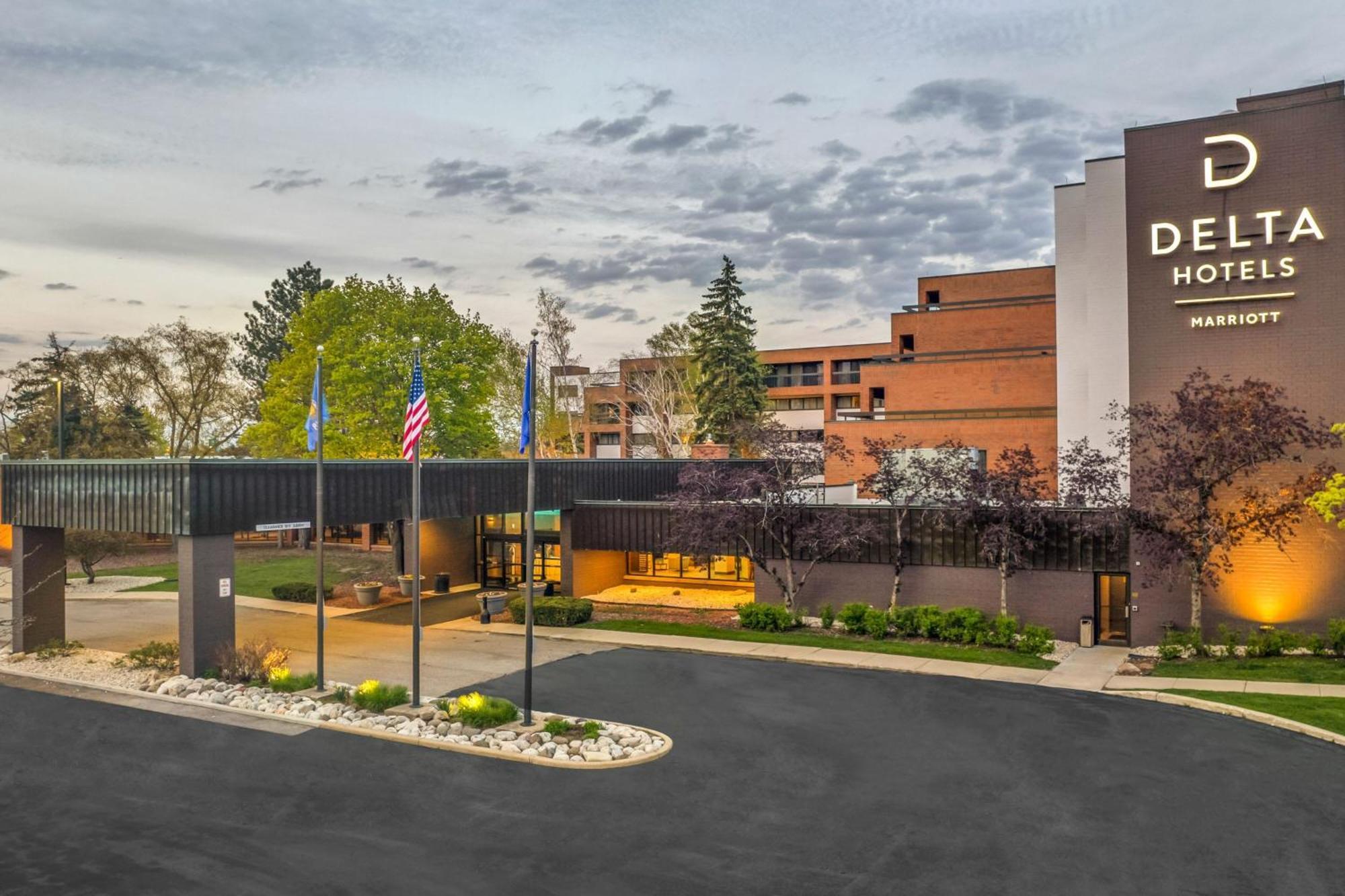 Delta Hotels By Marriott Mount Pleasant Racine Exterior photo