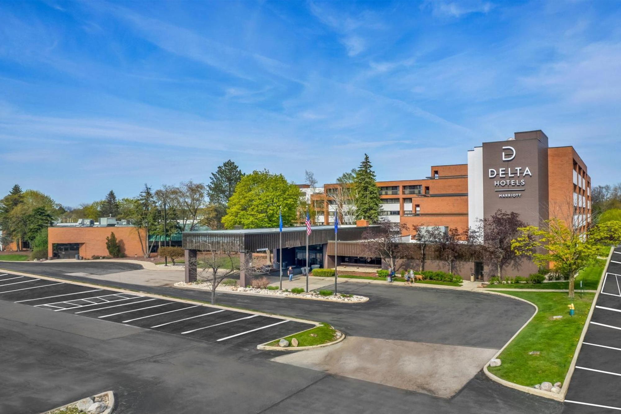 Delta Hotels By Marriott Mount Pleasant Racine Exterior photo